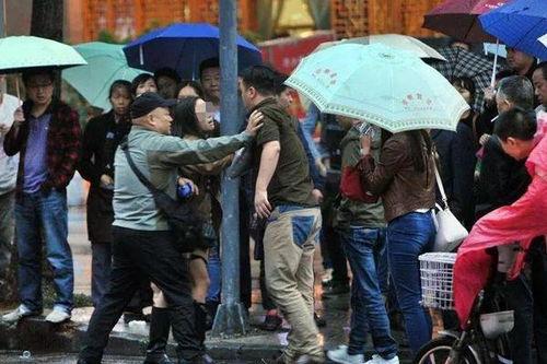 长清区吃瓜群众事件视频,一场网络舆论的风暴与反思