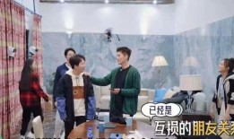 干警与吃瓜群众互动,干警与吃瓜群众的欢乐时光”