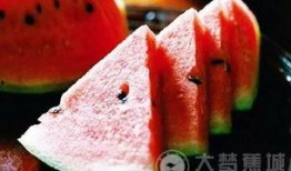 吃瓜群众集合了西瓜熟了,西瓜熟了，丰收季来临