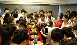 吃瓜群众成主角图片,揭秘网络时代的围观力量