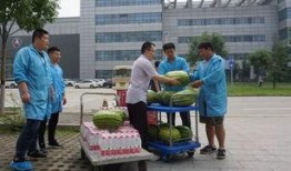 不同家庭吃瓜群众欢乐多,吃瓜群众眼中的温馨食光