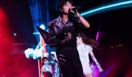 周深演唱会南京吃瓜群众