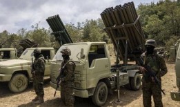 吃瓜群众看火箭弹交火,吃瓜群众视角下的紧张局势